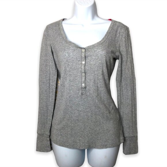 Victoria's Secret Tops - Victoria's Secret Gray Button Down Top Size Medium